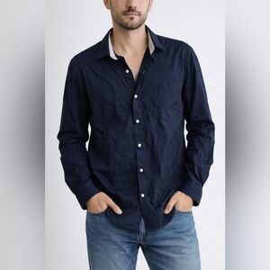 Van Heusen Classic Fit Navy Shirt Size Large NWT